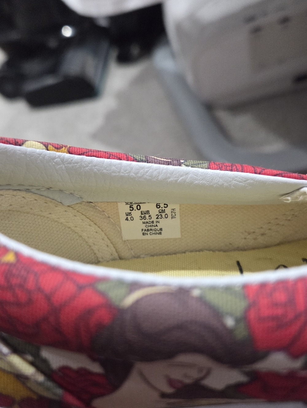 Vans - Picture 3 of 3